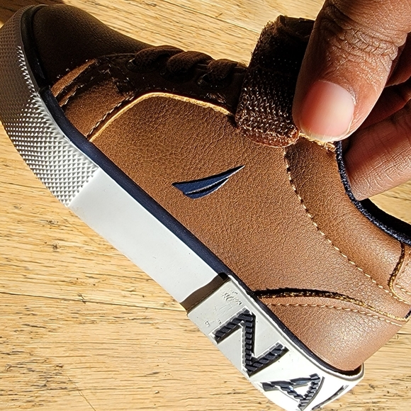 Nautica Kids Adjustable Strap Bungee Straps Casual Shoes Size:5 - Picture 9 of 9